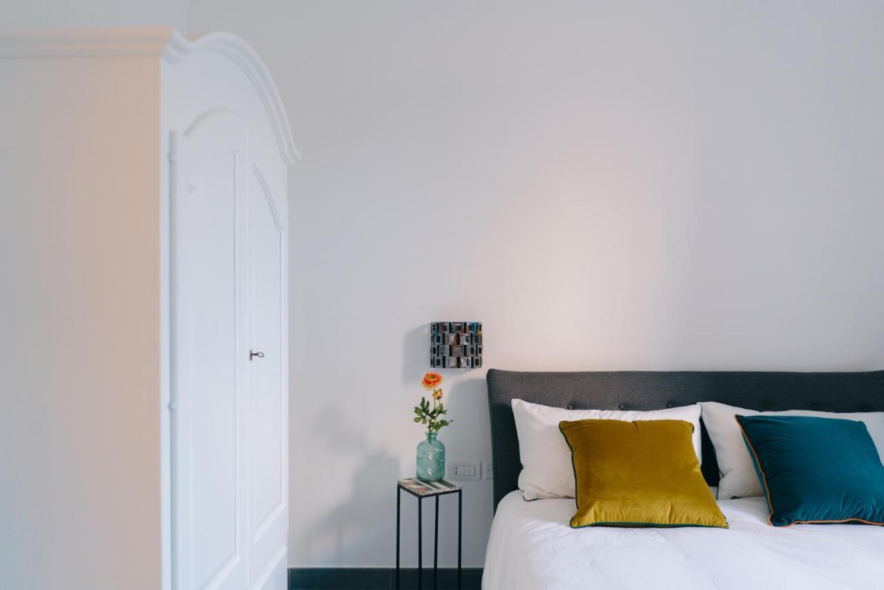 Janare - Rooms & Terrace ナポリ エクステリア 写真