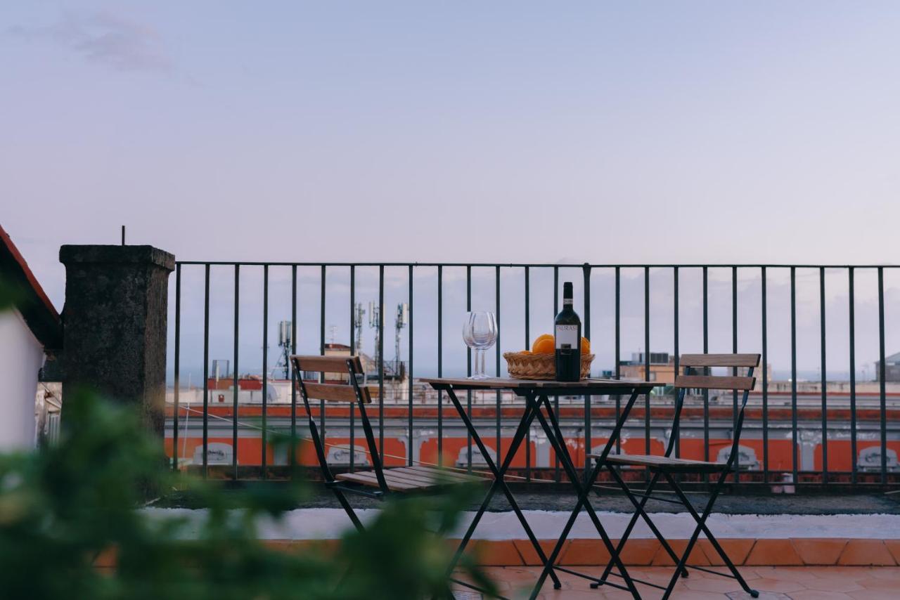 Janare - Rooms & Terrace ナポリ エクステリア 写真
