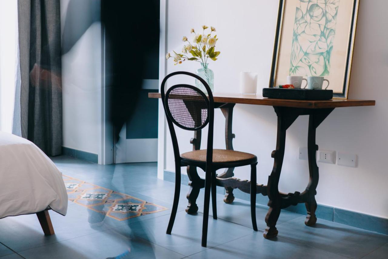 Janare - Rooms & Terrace ナポリ エクステリア 写真