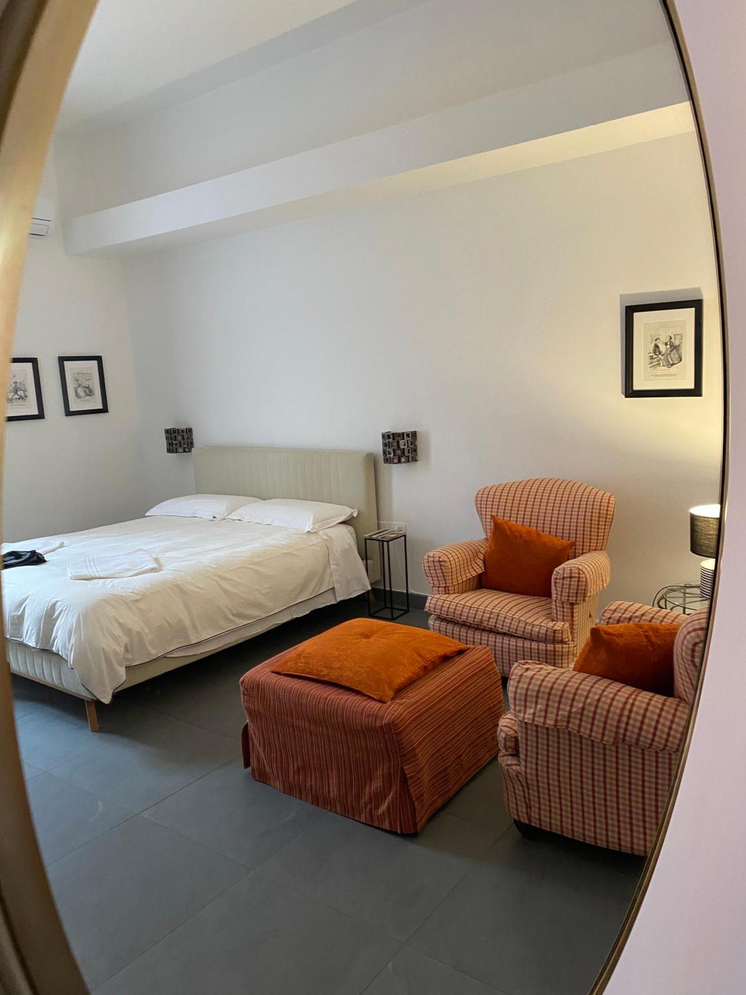 Janare - Rooms & Terrace ナポリ エクステリア 写真